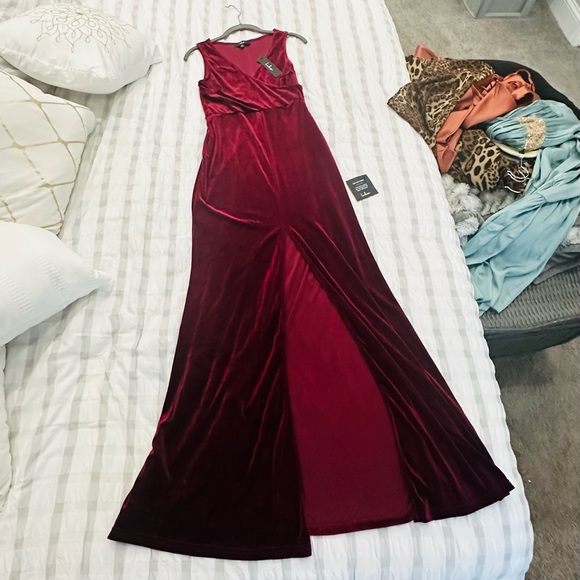 Lulus Size S Burgundy Velvet Maxi Dress - Picture 2 of 12